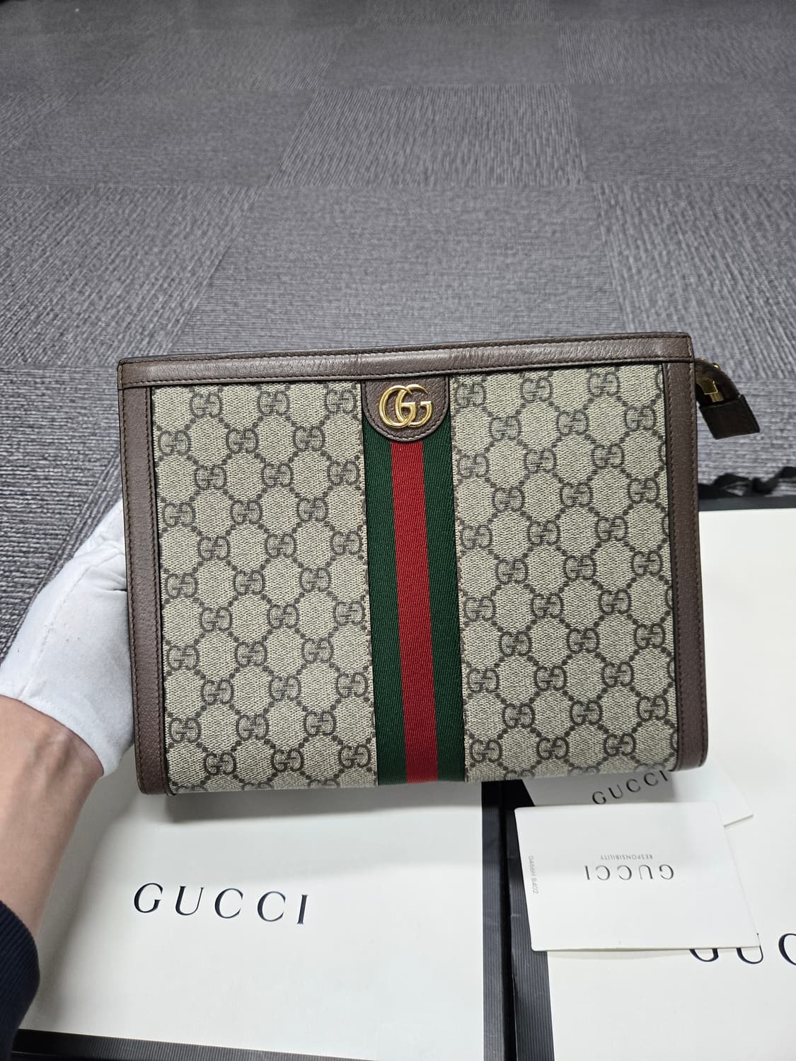 [특가][정품] 구찌 시그니처 삼선 보야주 클러치백 상품이미지1