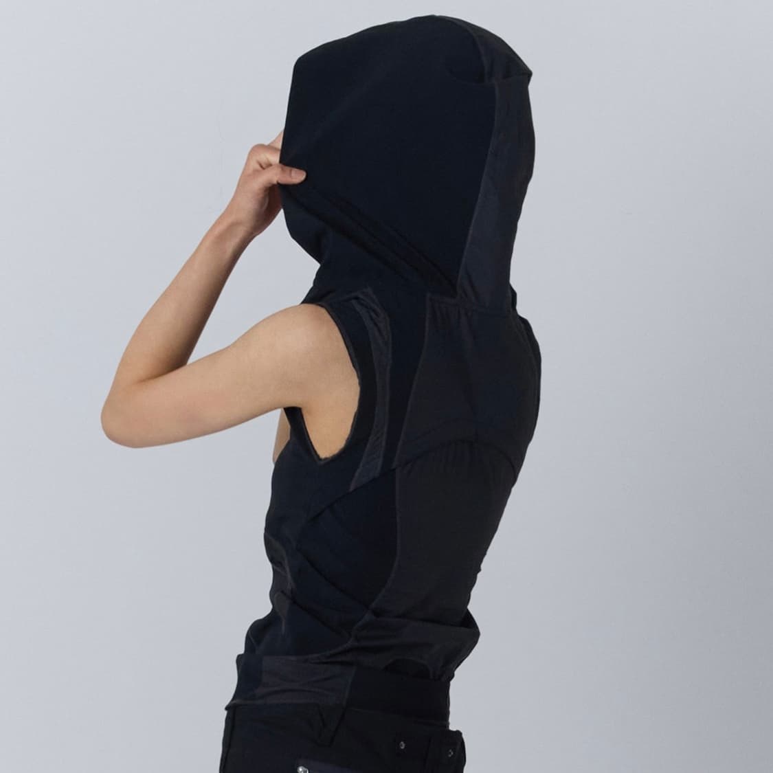 미스테페넘 VOL. 2.5 Hoodie sleeveless Bk 상품이미지3