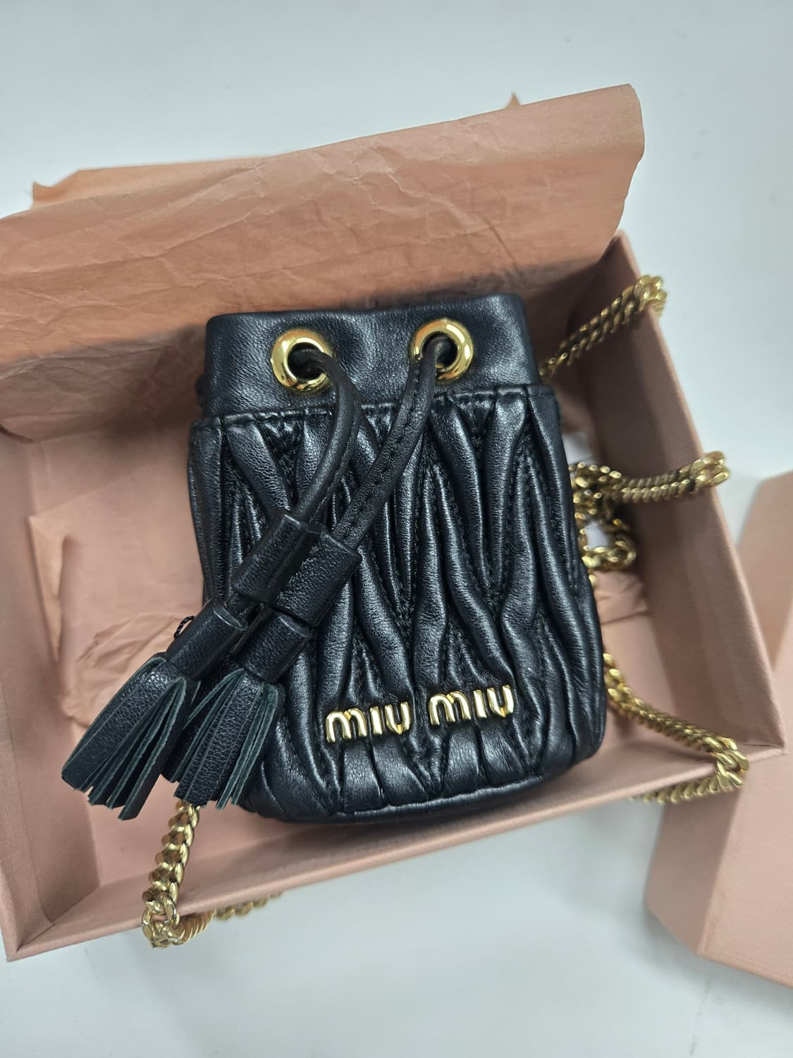 [A급컨디션] 미우미우 미니 버킷 크로스백 상품이미지1