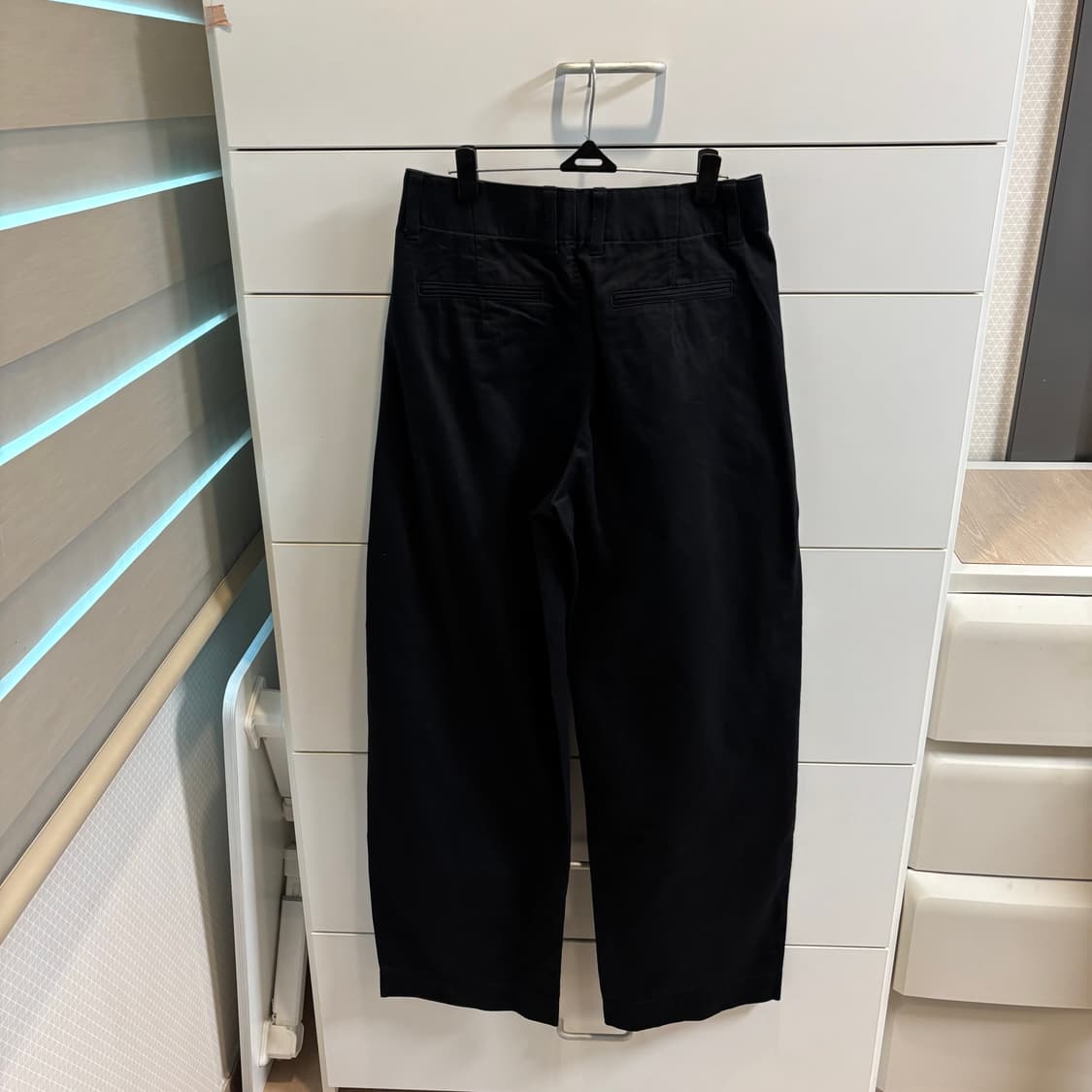 유니클로 U 와이드 C 배럴 팬츠 블랙 M 상품이미지5