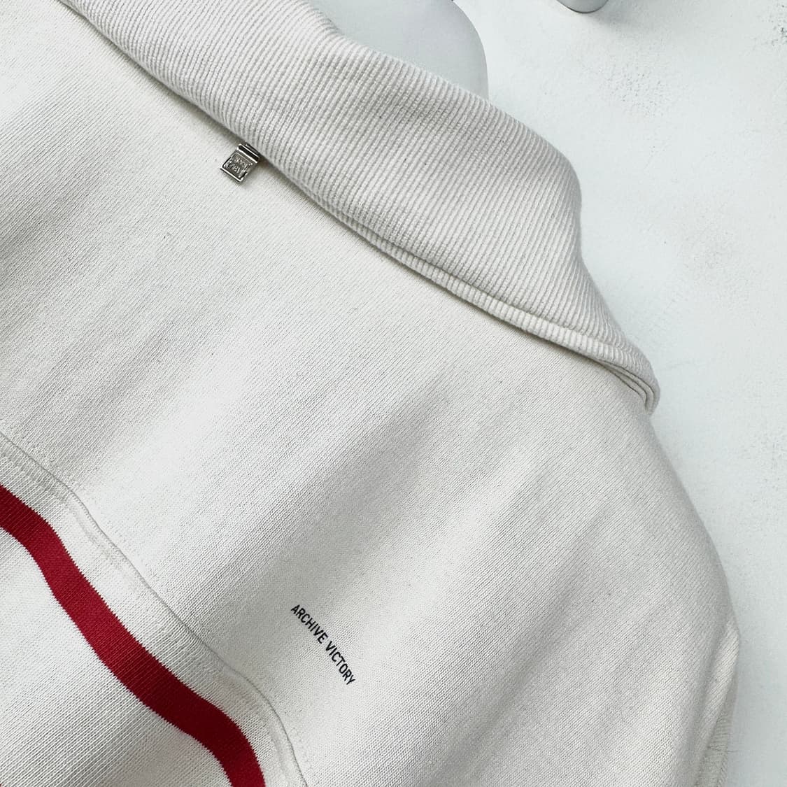 시스템 하프 집업 레터링 크롭 탑 상품이미지7