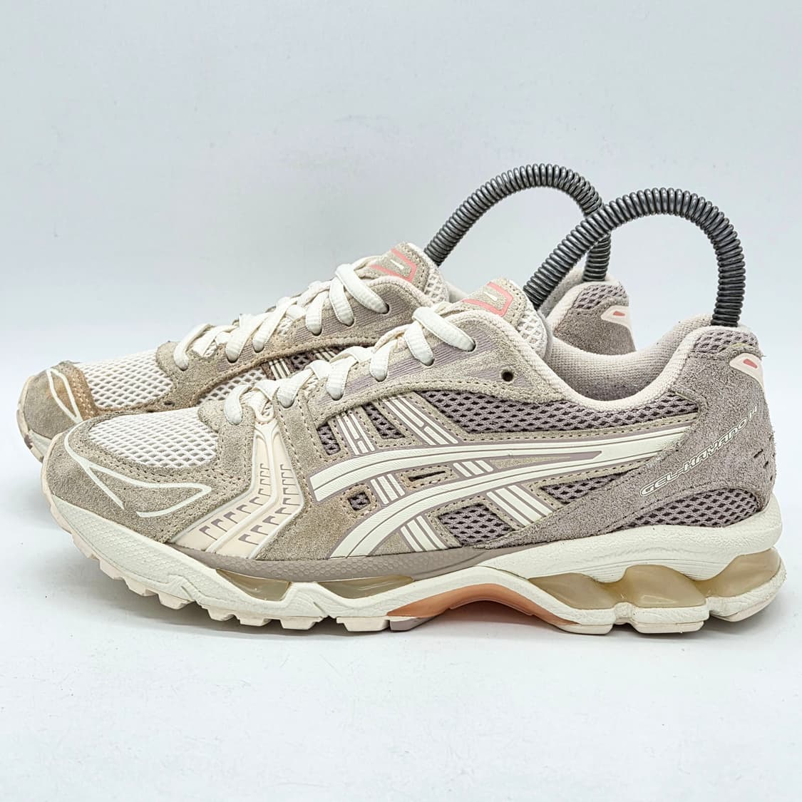  아식스 젤 카야노 14 화이트 피치 크림 (235)  상품이미지1