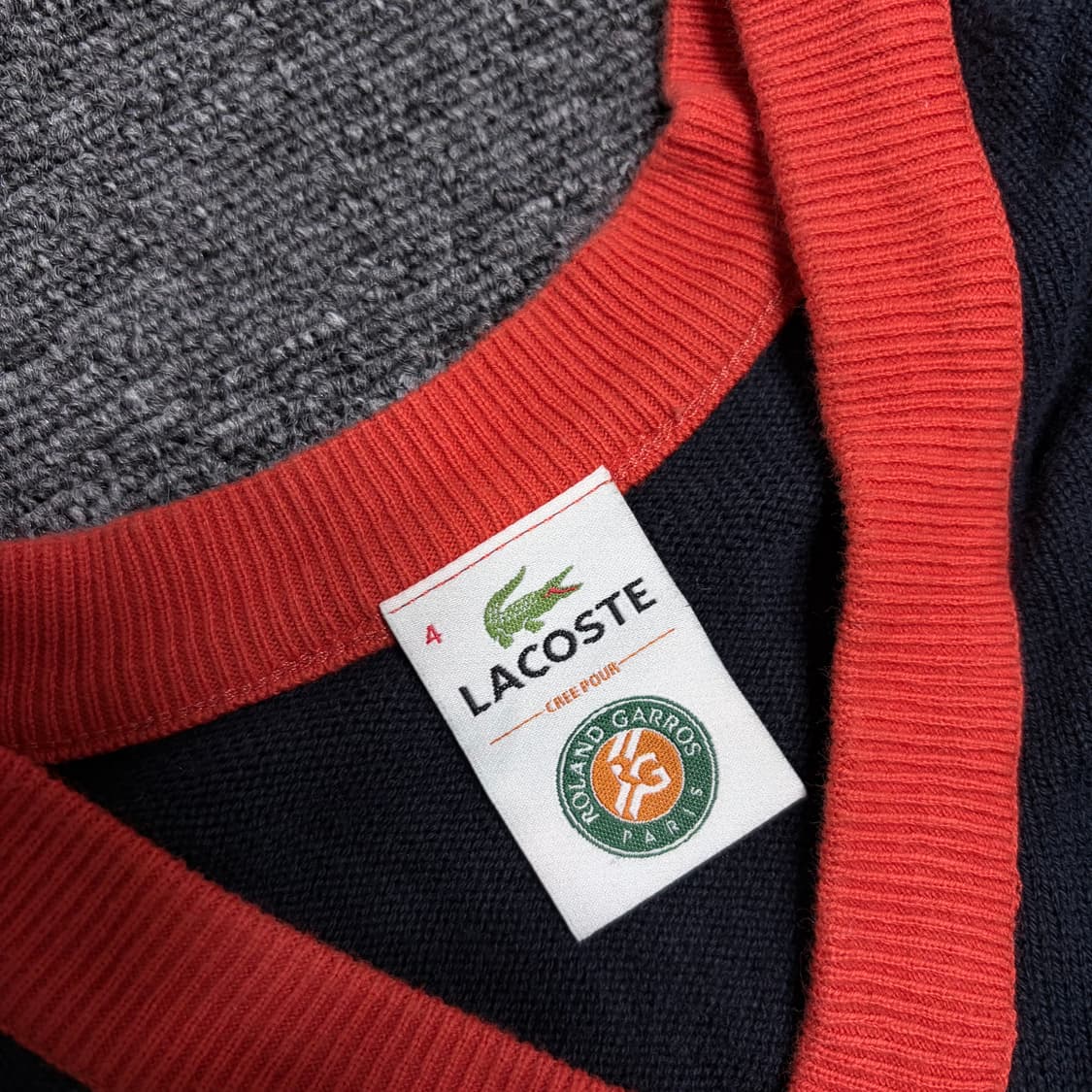 라코스테 빅로고 브이넥 니트 상품이미지5