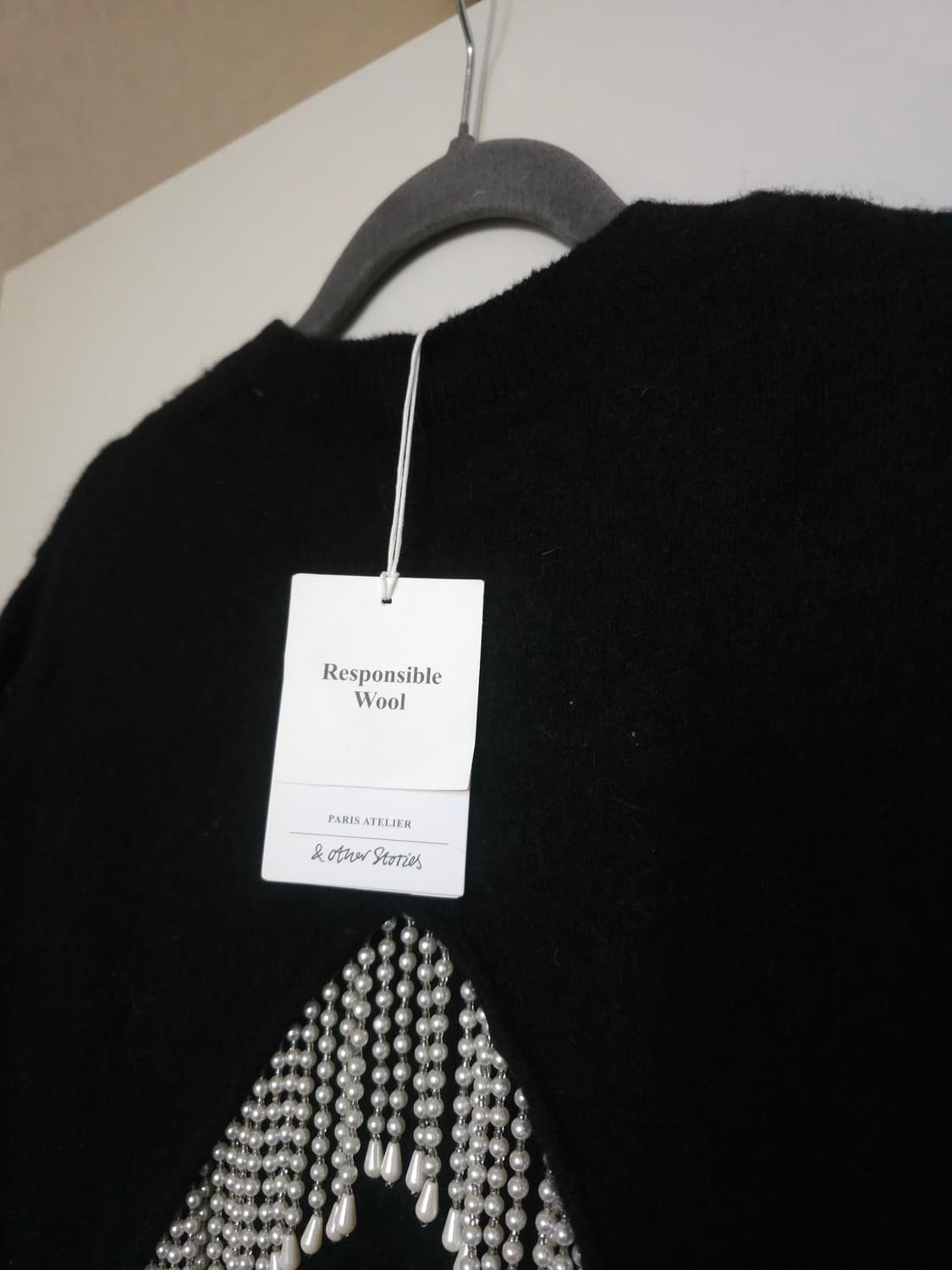 새상품)앤아더스토리즈 알파카 크롭 니트  진주 장식 상품이미지6