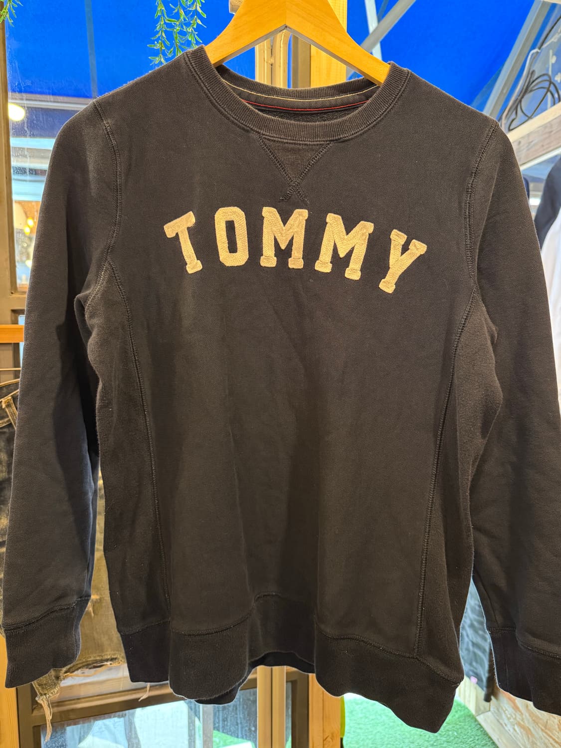 타미힐피거 네이비 맨투맨 상품이미지1