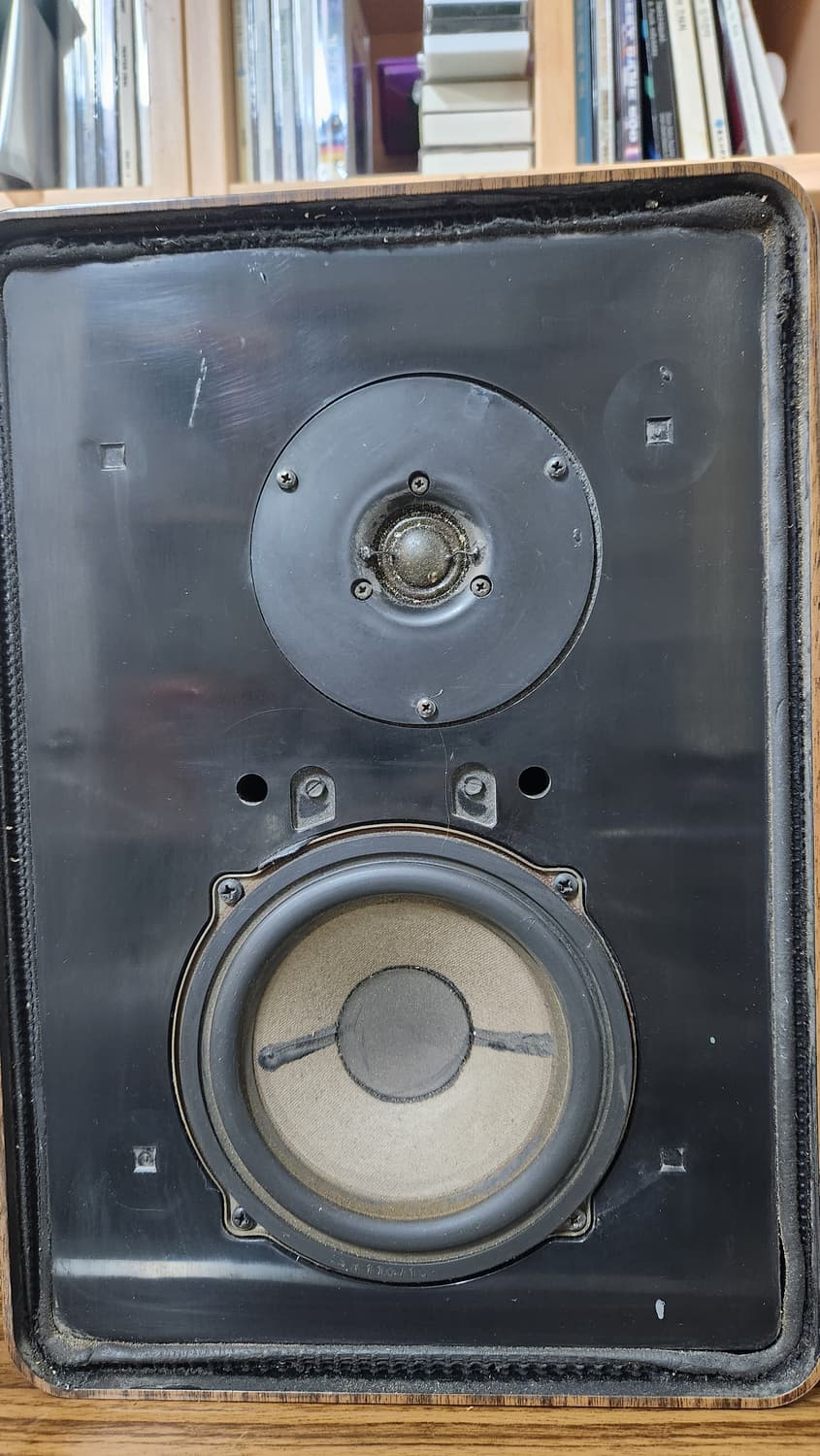 그룬딕 RTV700 리시버 + Box 313 스피커 상품이미지6