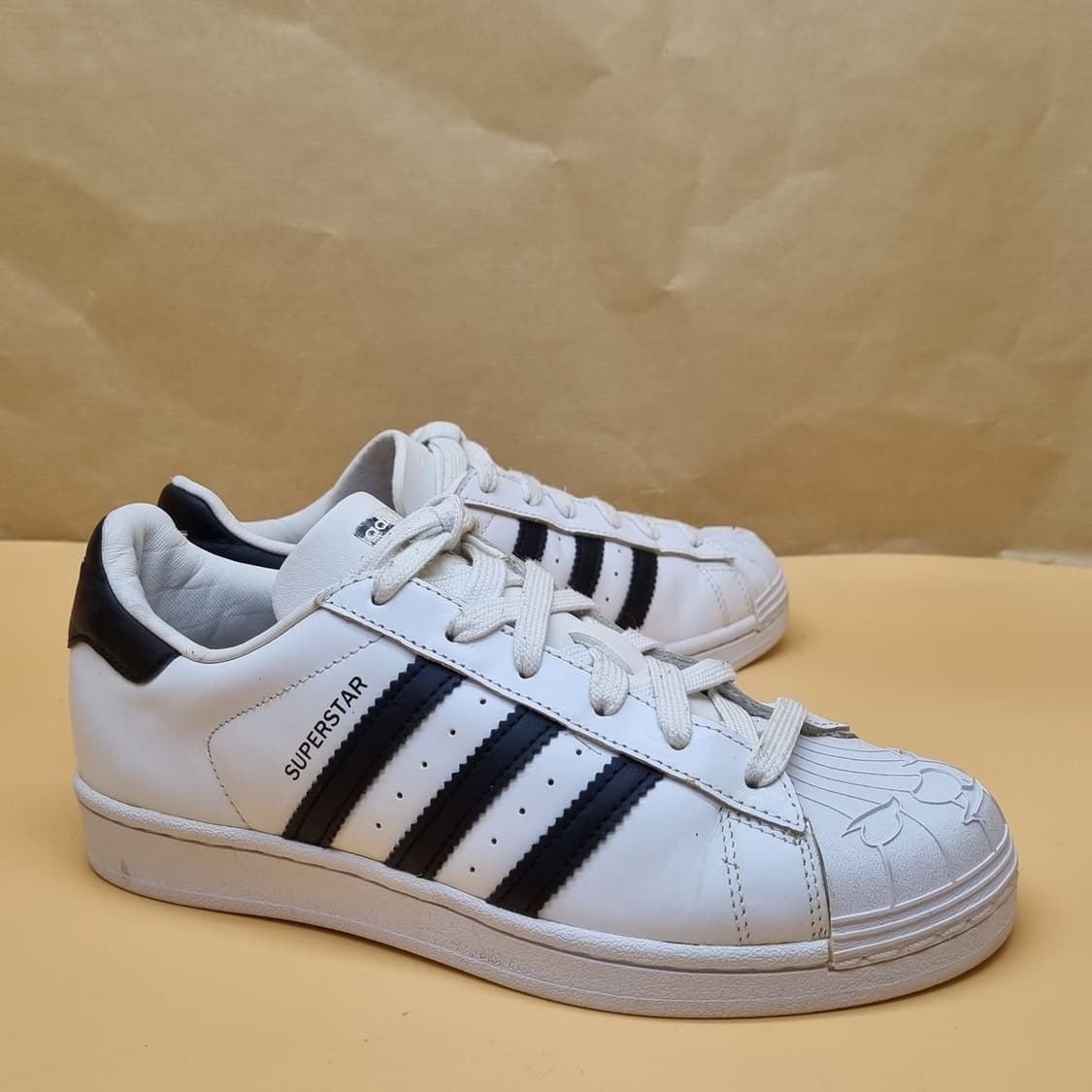 아디다스 니고베어 슈퍼스타 여성운동화235. 상품이미지1