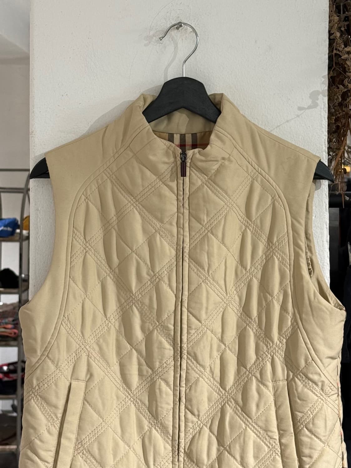 버버리 골프 베이지 퀼팅 집업 베스트  상품이미지4