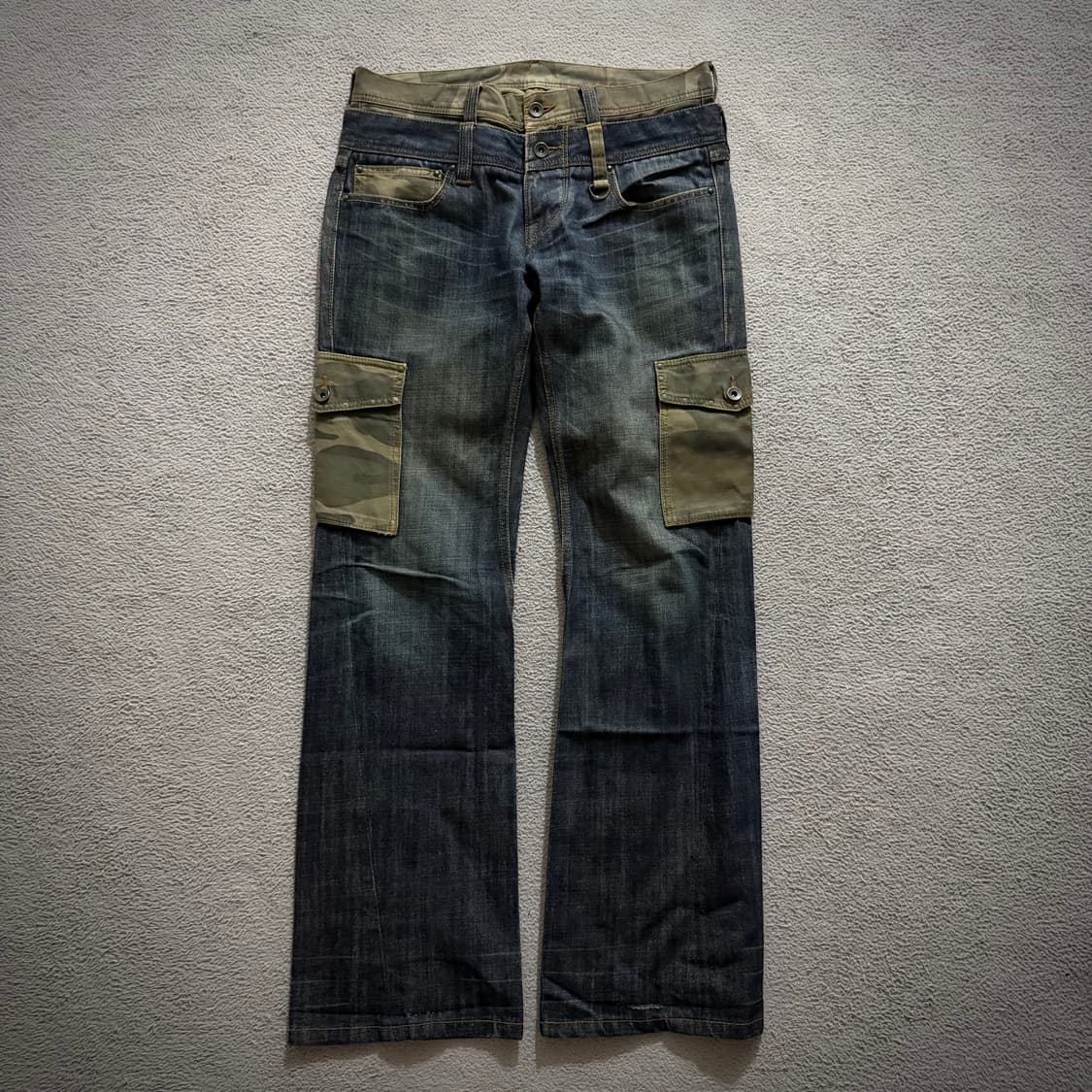 Hideaways camo layered pants 상품이미지1