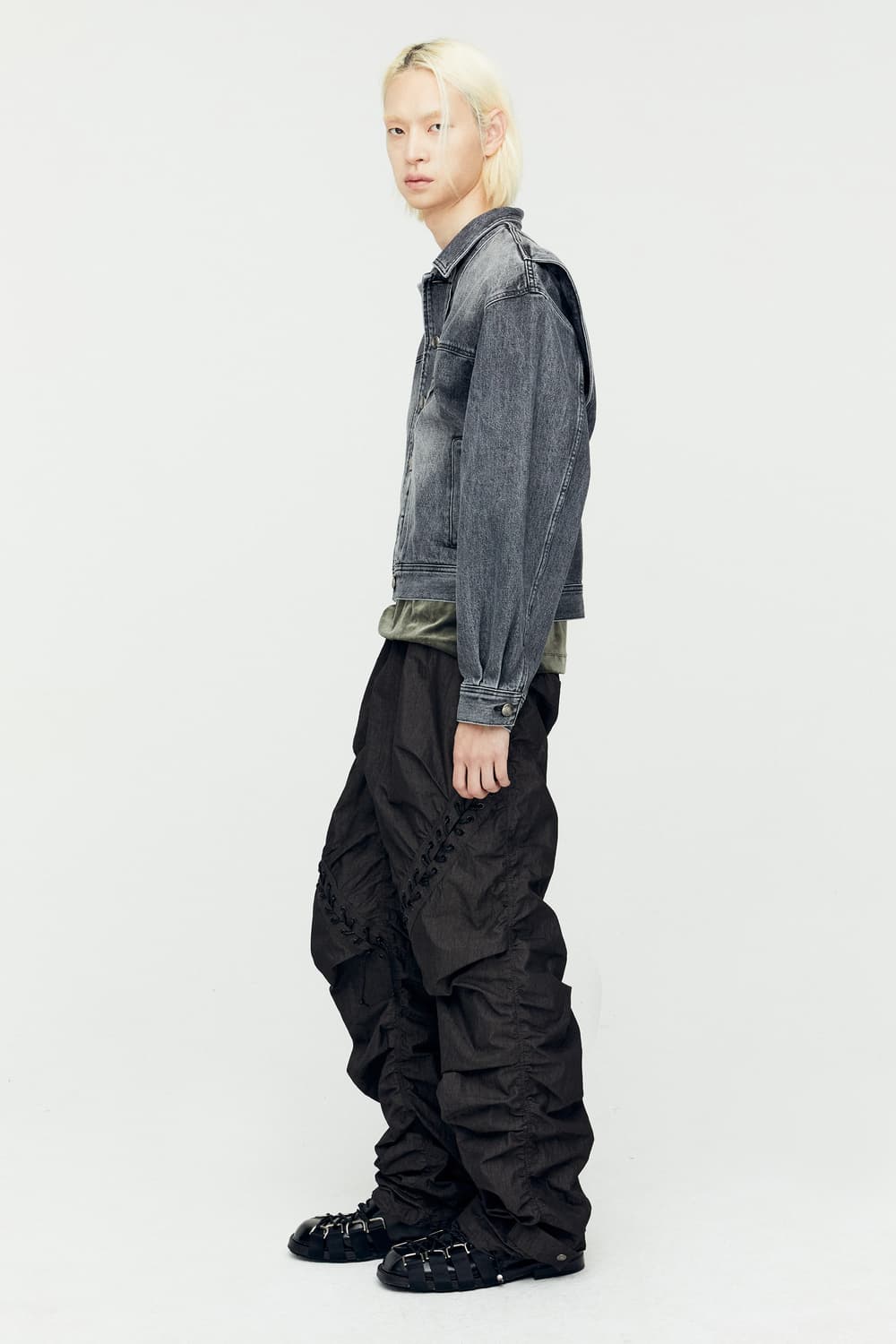 (앤더슨벨) WAVE DENIM BOMBER JACKET (BLACK) 상품이미지2