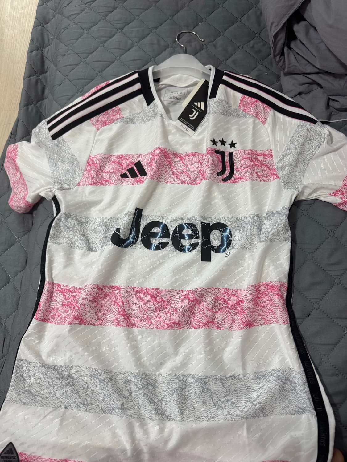 ( 새상품)유벤투스 23-24 어웨이 유니폼 M 상품이미지1