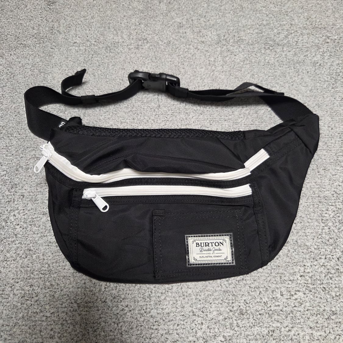 Burton 아메리칸 블랙 힙색 크로스백 가방 상품이미지1