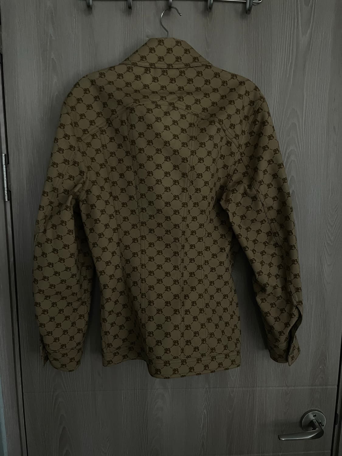 BONBOM 베이지 모노그램 프린트 재킷[L] 상품이미지2