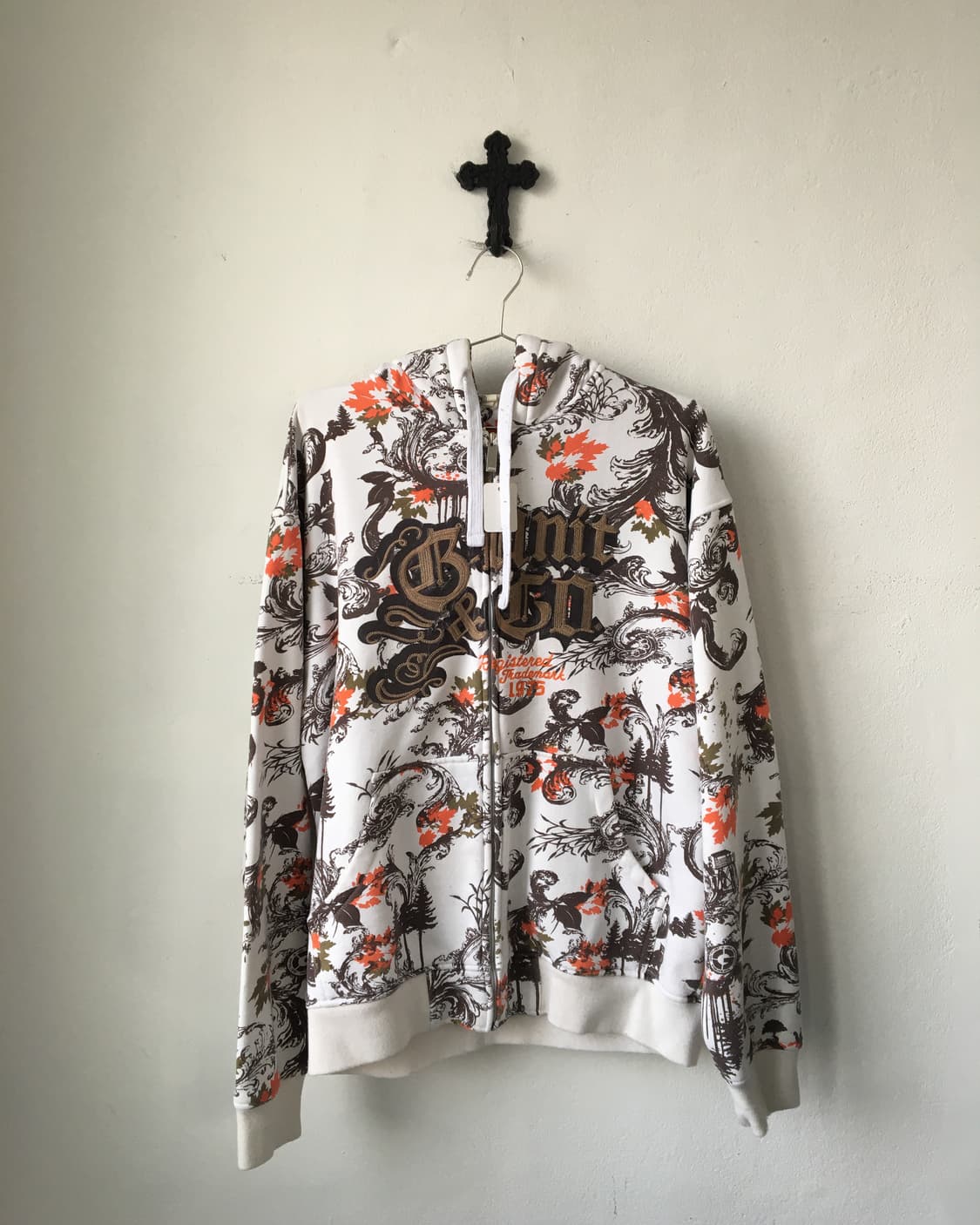 lettering pattern point hood zip up 상품이미지2