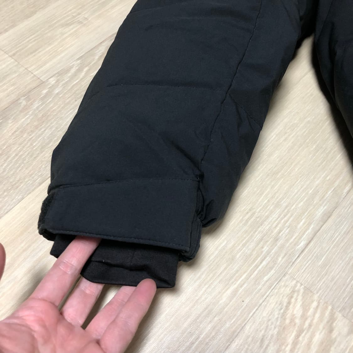 (105 / XL) 그렉노먼 거위털 구스다운 롱패딩 블랙 상품이미지9