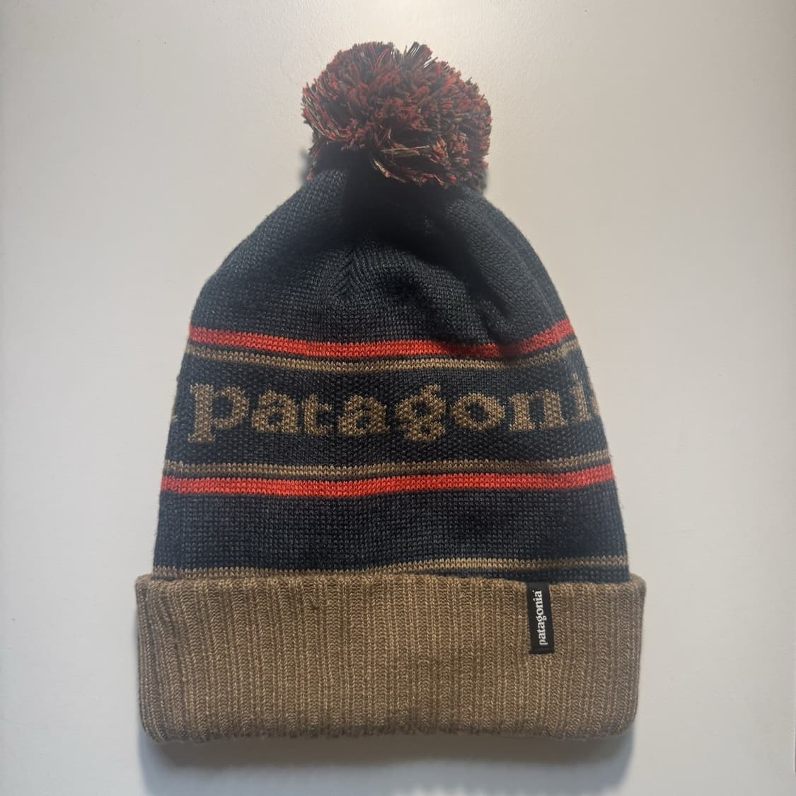 파타고니아 시그니처 로고 폼폼 비니 상품이미지1