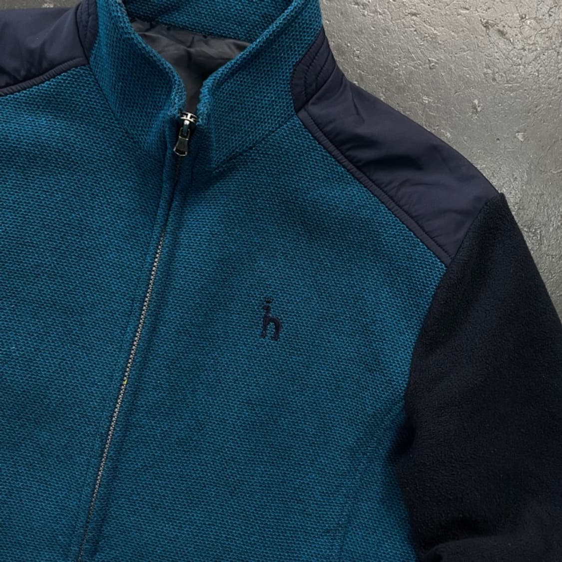 100 헤지스 방풍 집업 상품이미지2