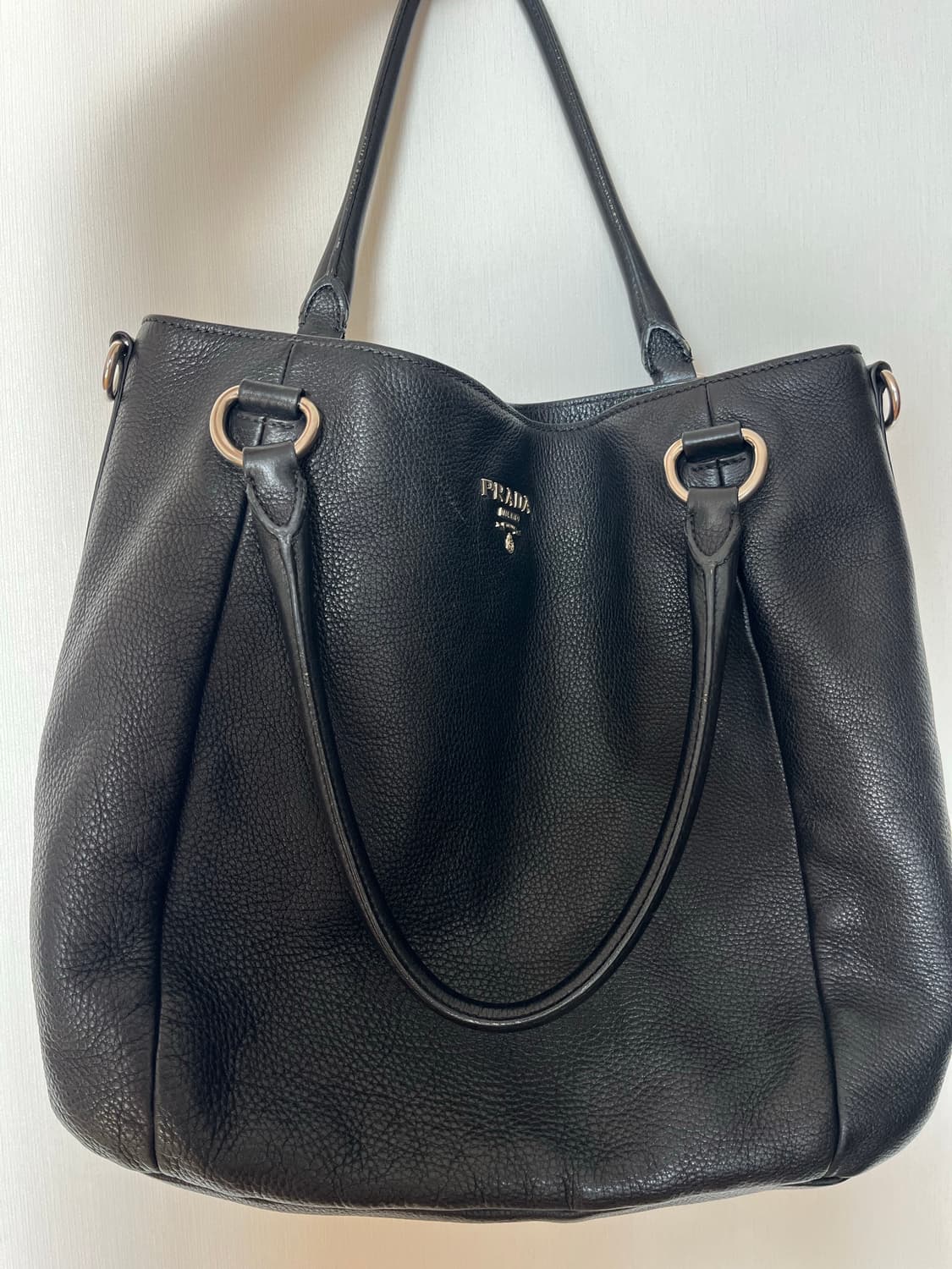 프라다 가죽 토트백 판매 상품이미지2