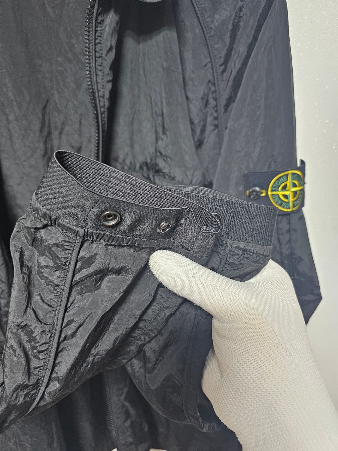 스톤아일랜드 나일론 메탈 패커블 오버셔츠 상품이미지4