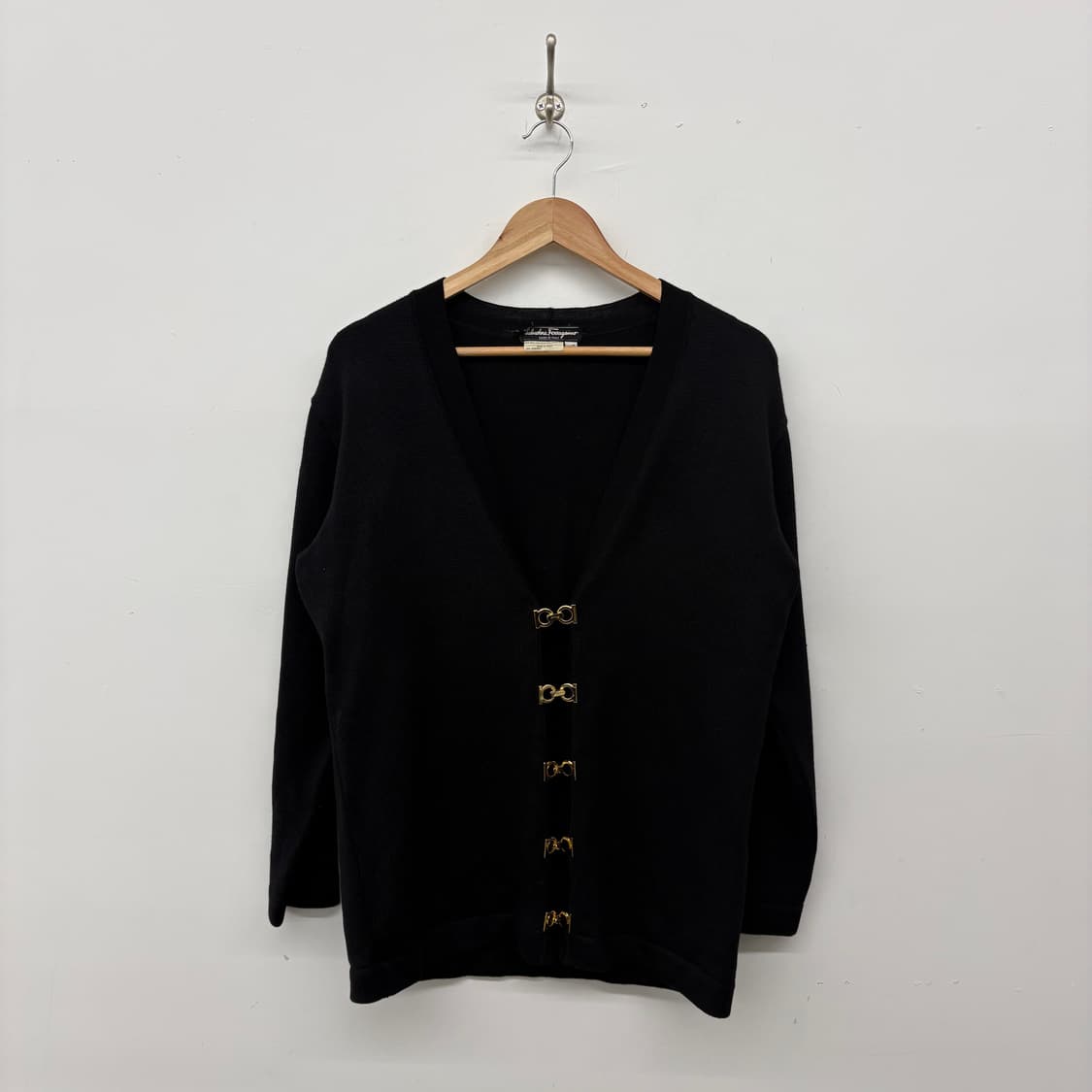 페라가모 블랙 금장 장식 가디건 여/XS 상품이미지1