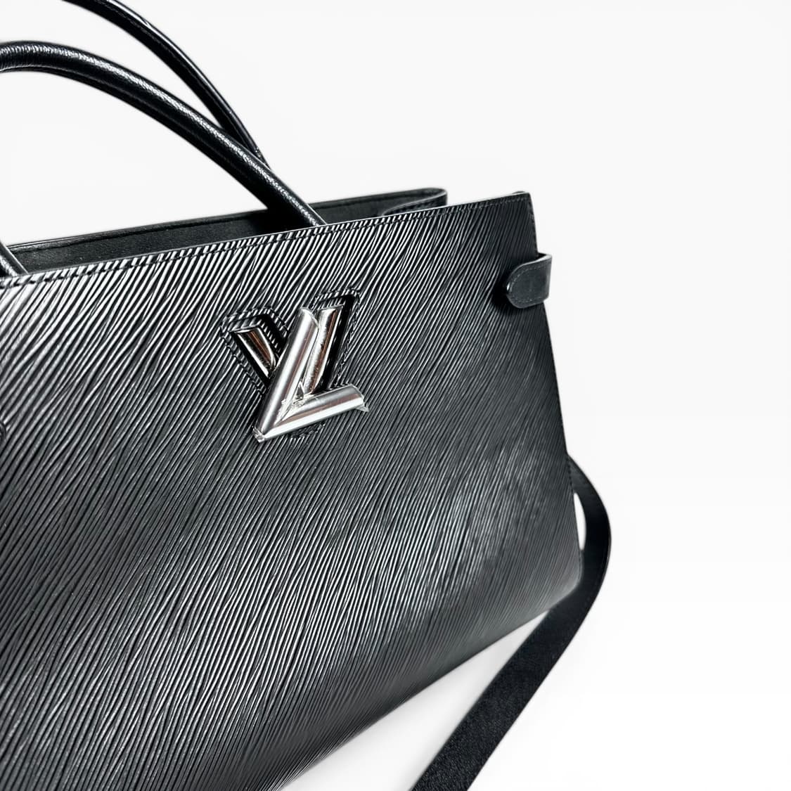 루이비통 트위스트 에삐 토트 숄더백 은장 MM 상품이미지3