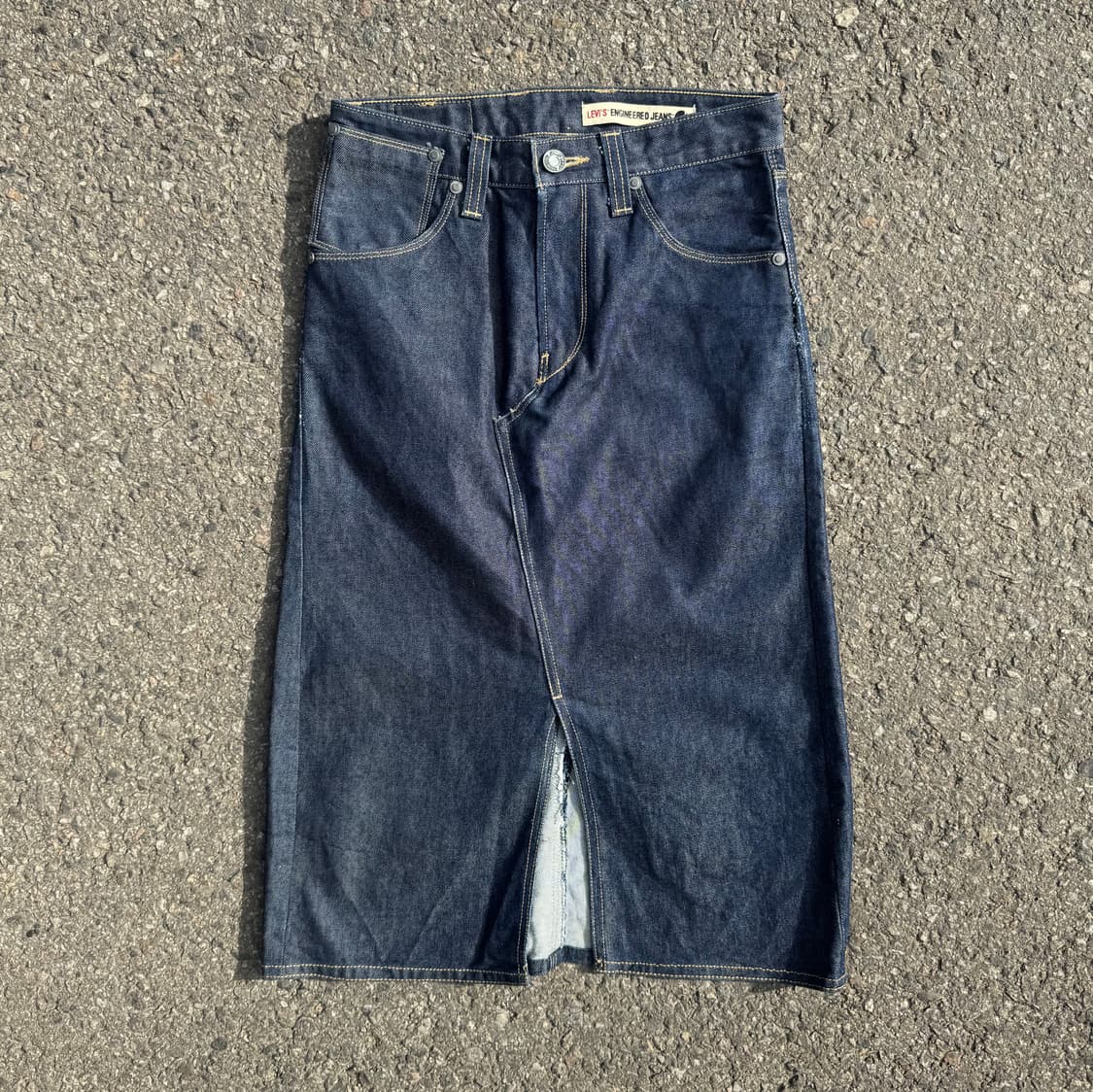 리바이스 엔지니어드 절개 데님 롱스커트 상품이미지1