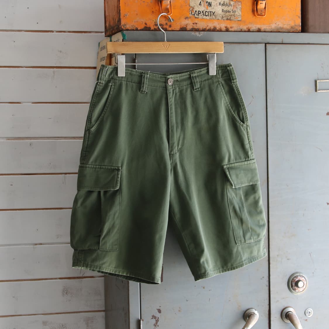 (착용컷) U.S.NAVY 몽키 카고 반바지 (남성용 29) 상품이미지2