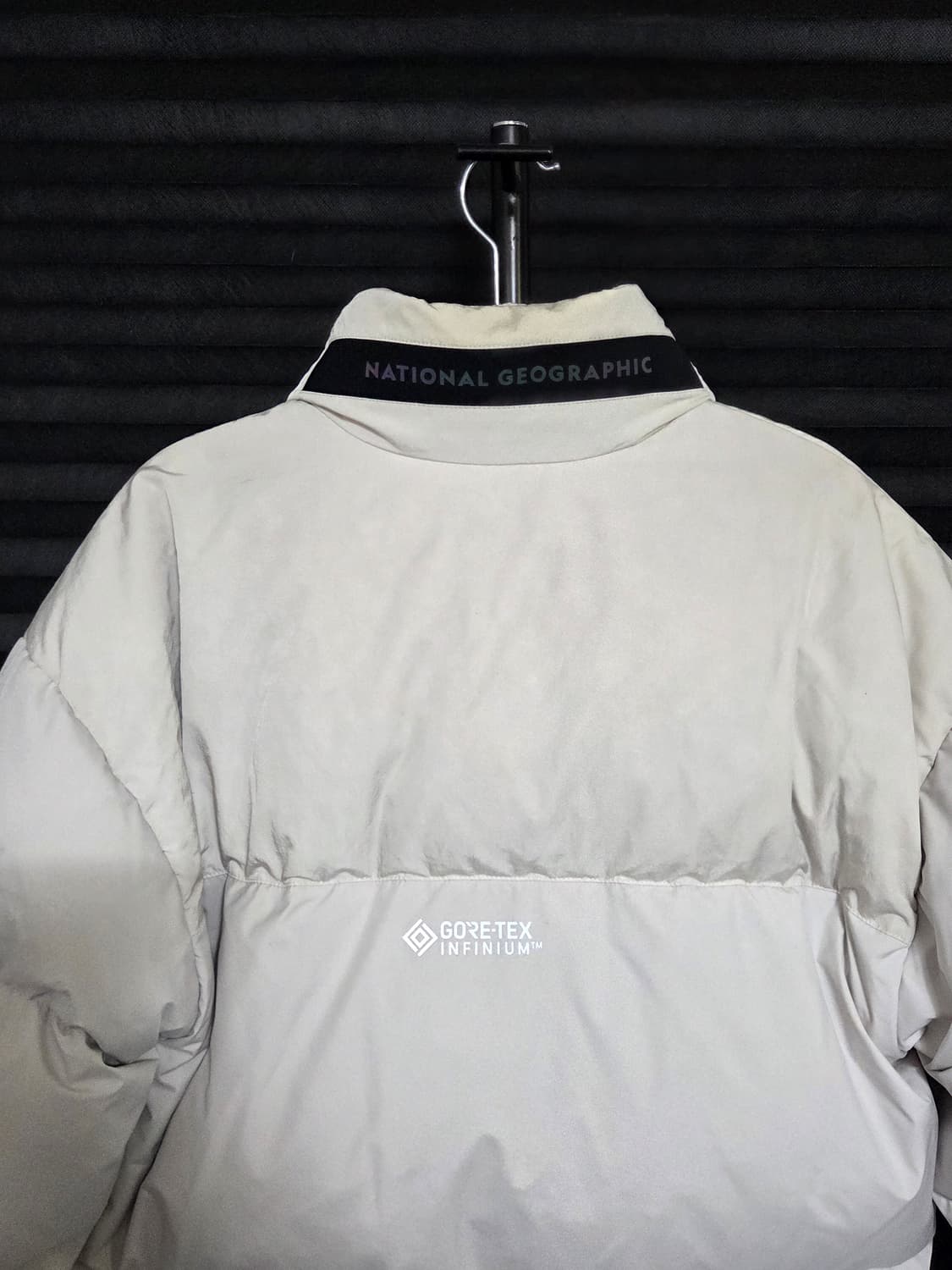 [내셔널지오그래픽] 고어텍스 덕다운 패딩 판매합니다. 상품이미지6