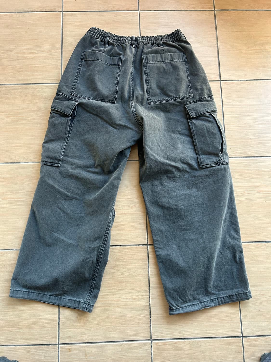 GU 와이드핏 카고팬츠 Msize 상품이미지5