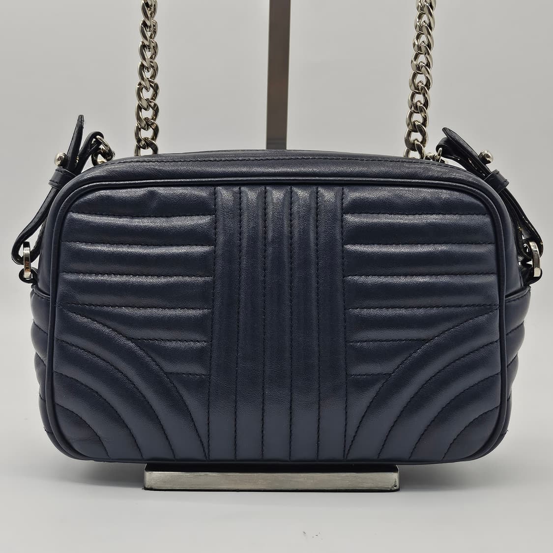 정품 프라다 다이아그램 체인 크로스백 상품이미지3