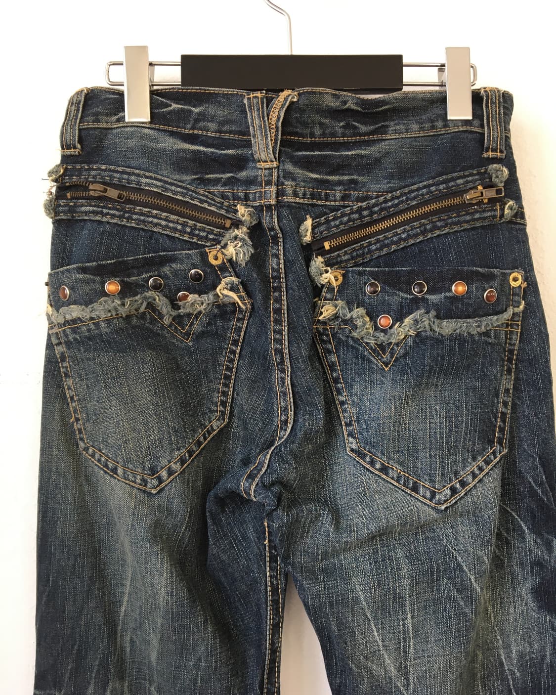 Back stud point washing denim pants 상품이미지6