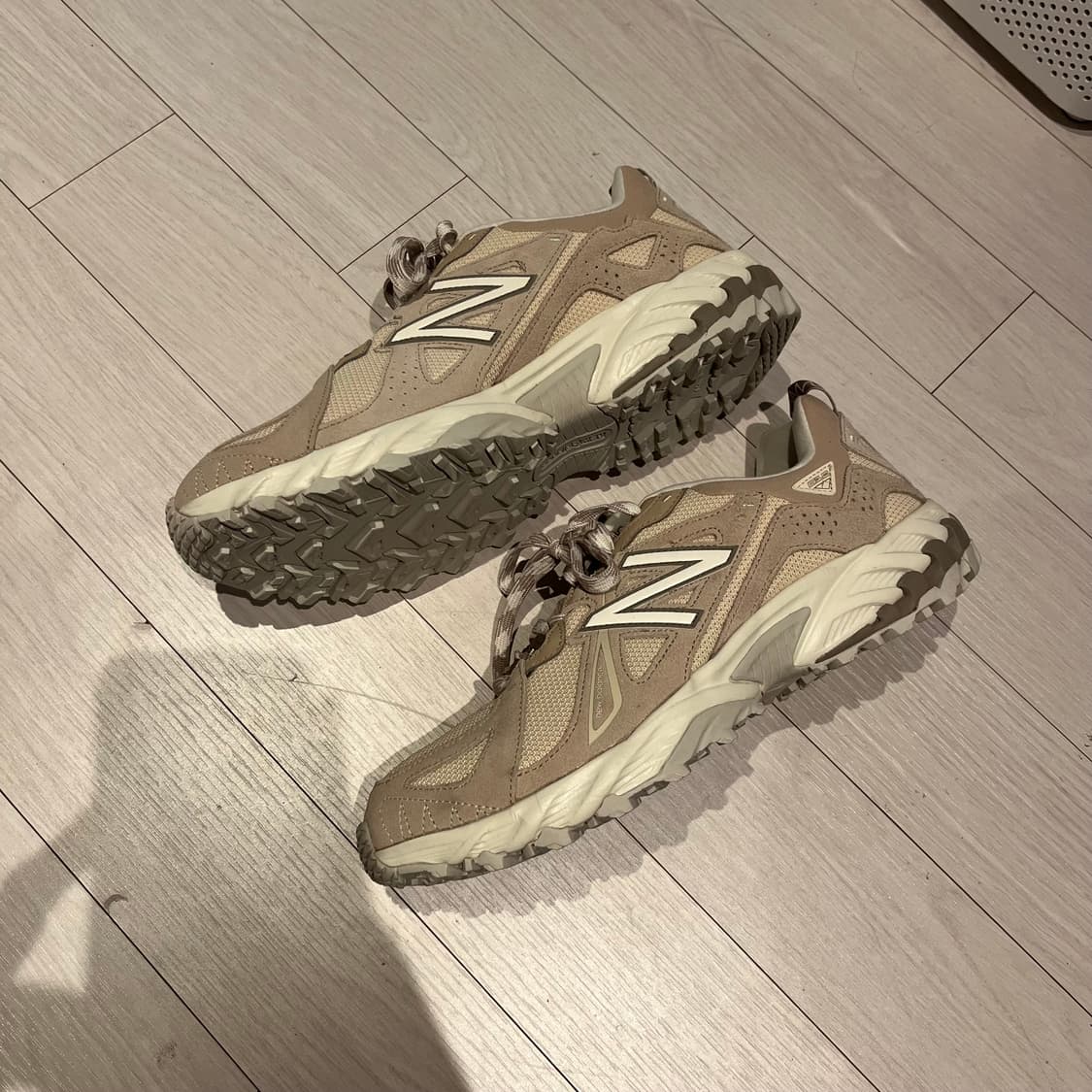 [새상품] 뉴발란스 610TBE 베이지 운동화 285 상품이미지2