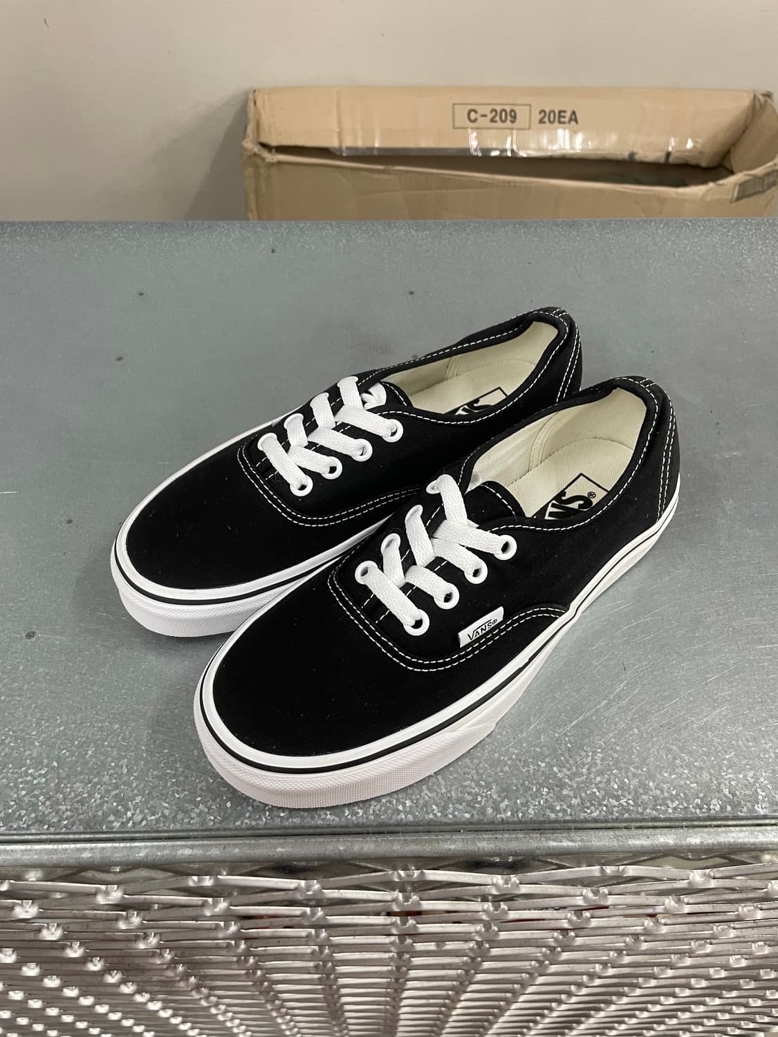 반스 어센틱 블랙 235 상품이미지2