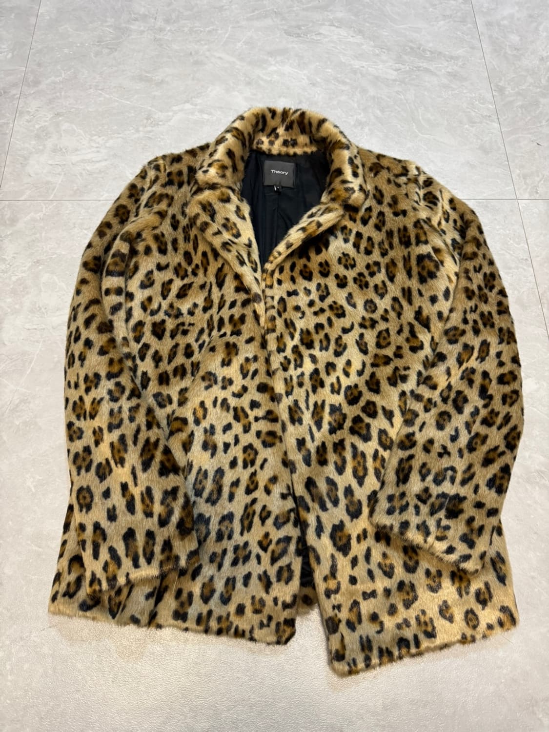 띠어리  상품이미지1