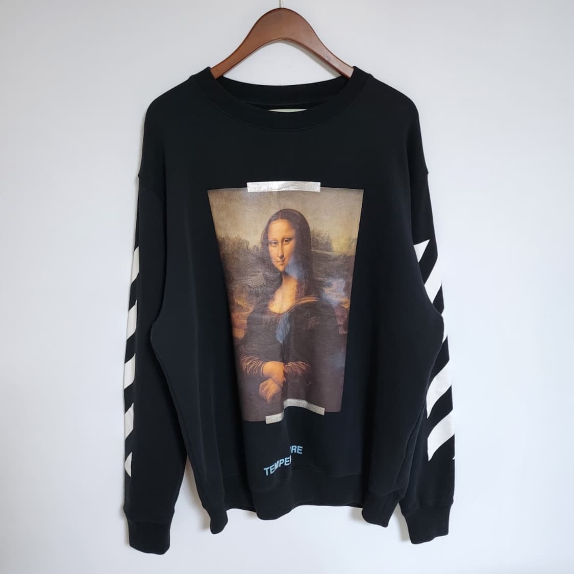 [L] 오프화이트 블랙 모나리자 맨투맨 OMBA003S18003012 상품이미지1