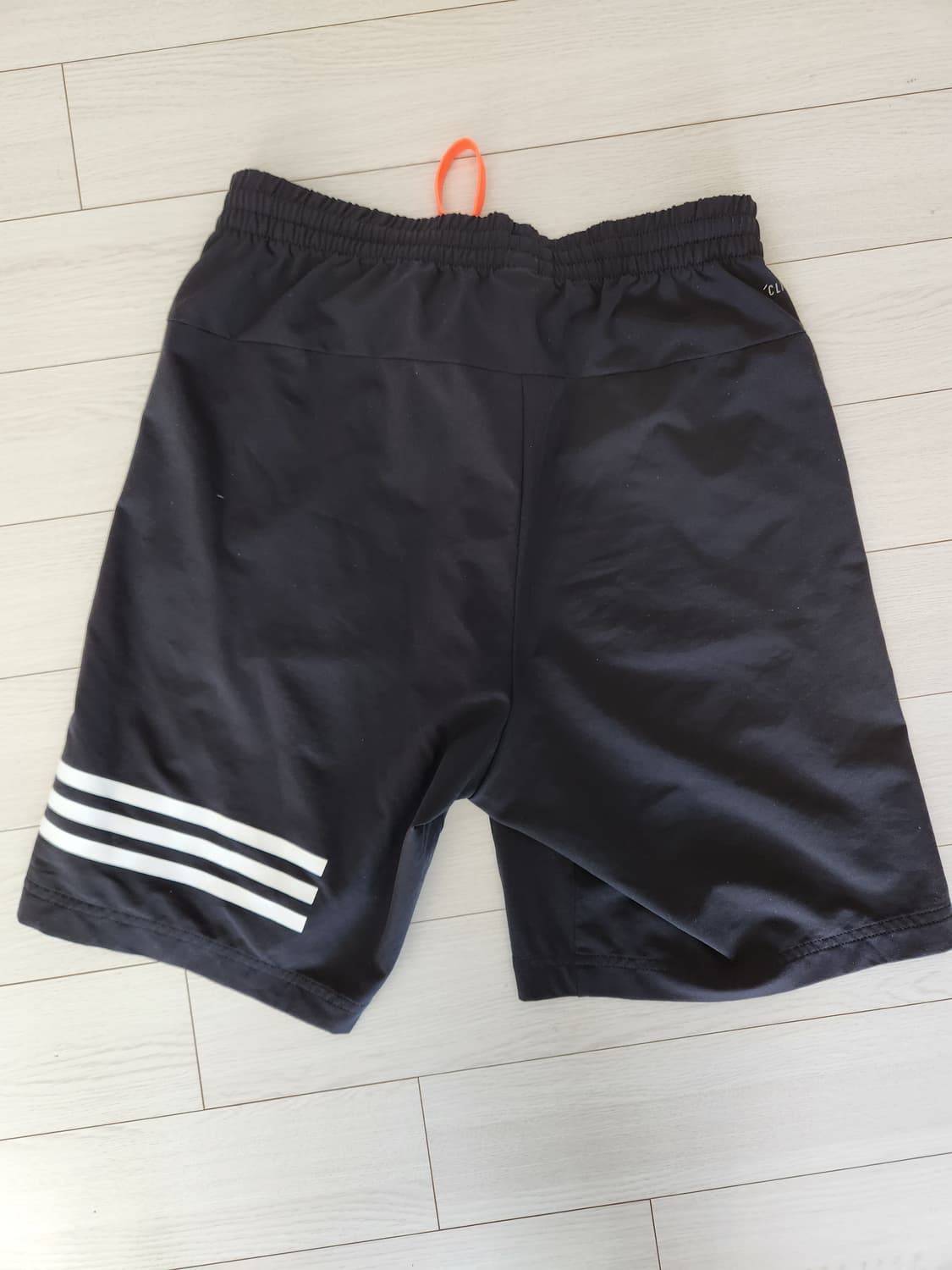 아디다스 숏팬츠 러닝 반바지 m fac short 사이즈M

오염 하자없 상품이미지2