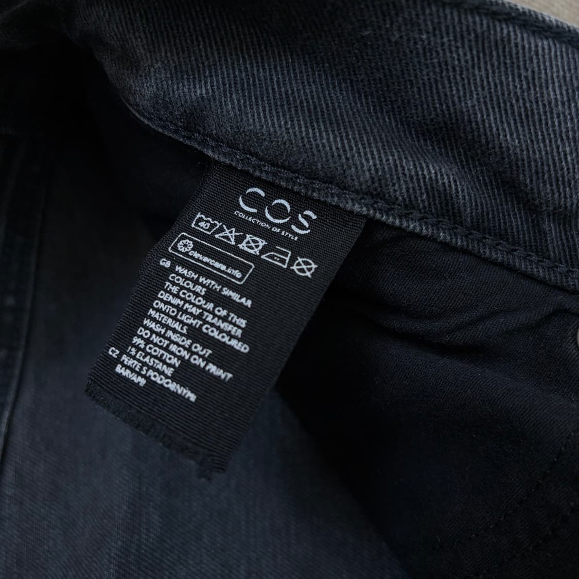 cos 코스 슬림핏 블랙 데님  상품이미지4