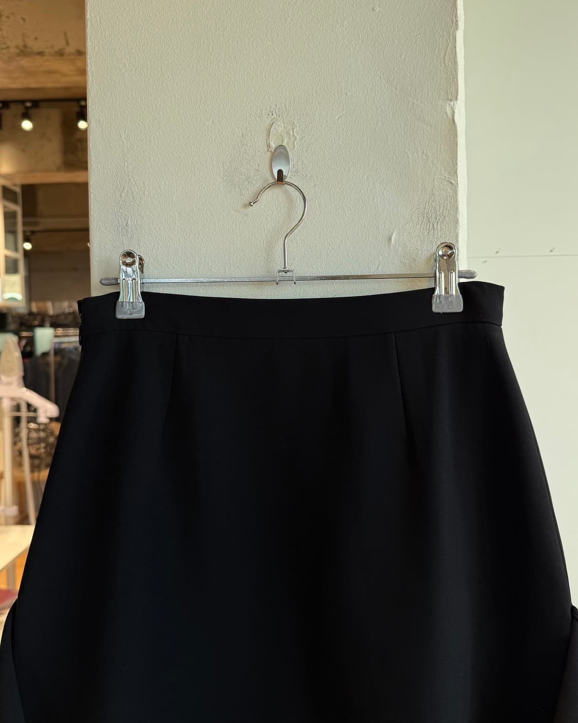 미우미우 블랙 프릴 미니스커트  상품이미지6