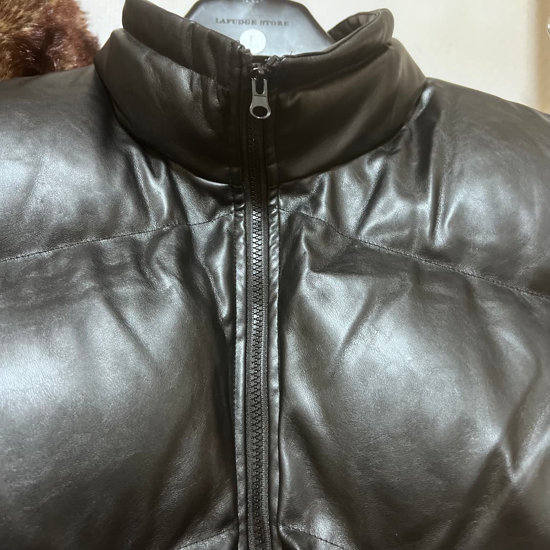 LOWEL 오버핏 레더 패딩조끼 상품이미지10