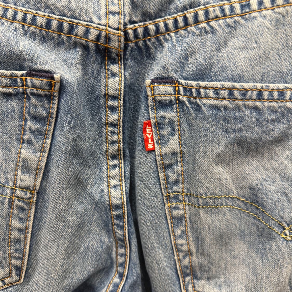 리바이스 511 워싱 데님 팬츠 레드 로고 탭 슬림 스트레이트핏 연청 상품이미지6