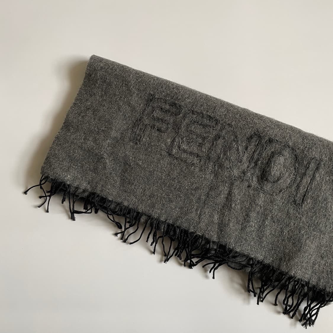 펜디 머플러 OS 상품이미지2