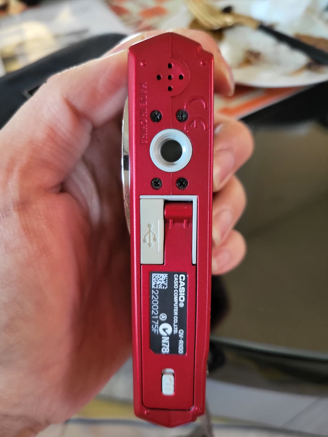 Casio QV-R100  디지털카메라 새제품같은 중고 상품이미지9