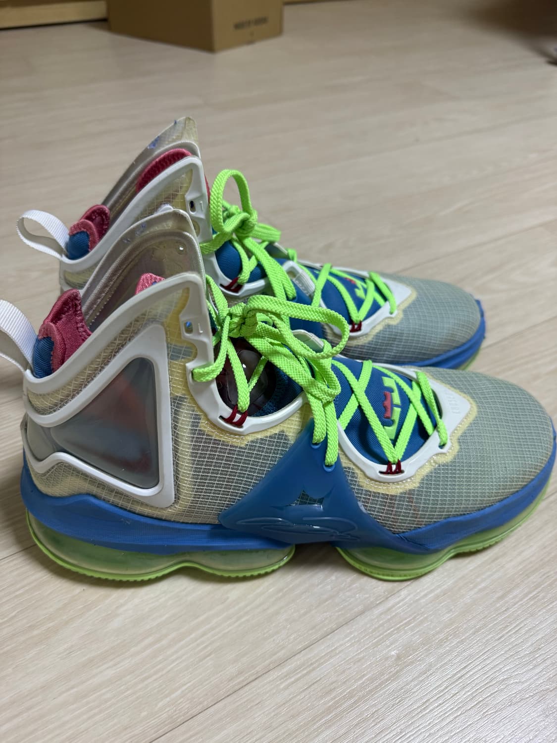 나이키 르브론 19 트로피칼 290 상품이미지4