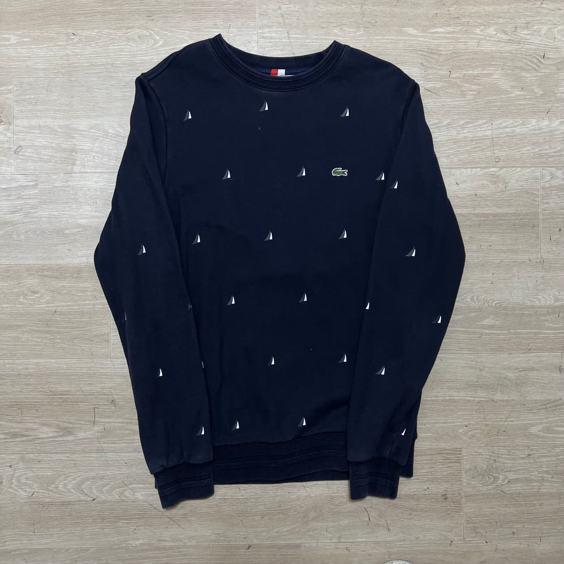 라코스테 남성 요트 패턴 프린팅 맨투맨 [네이비] 3사이즈(M/95) 상품이미지1