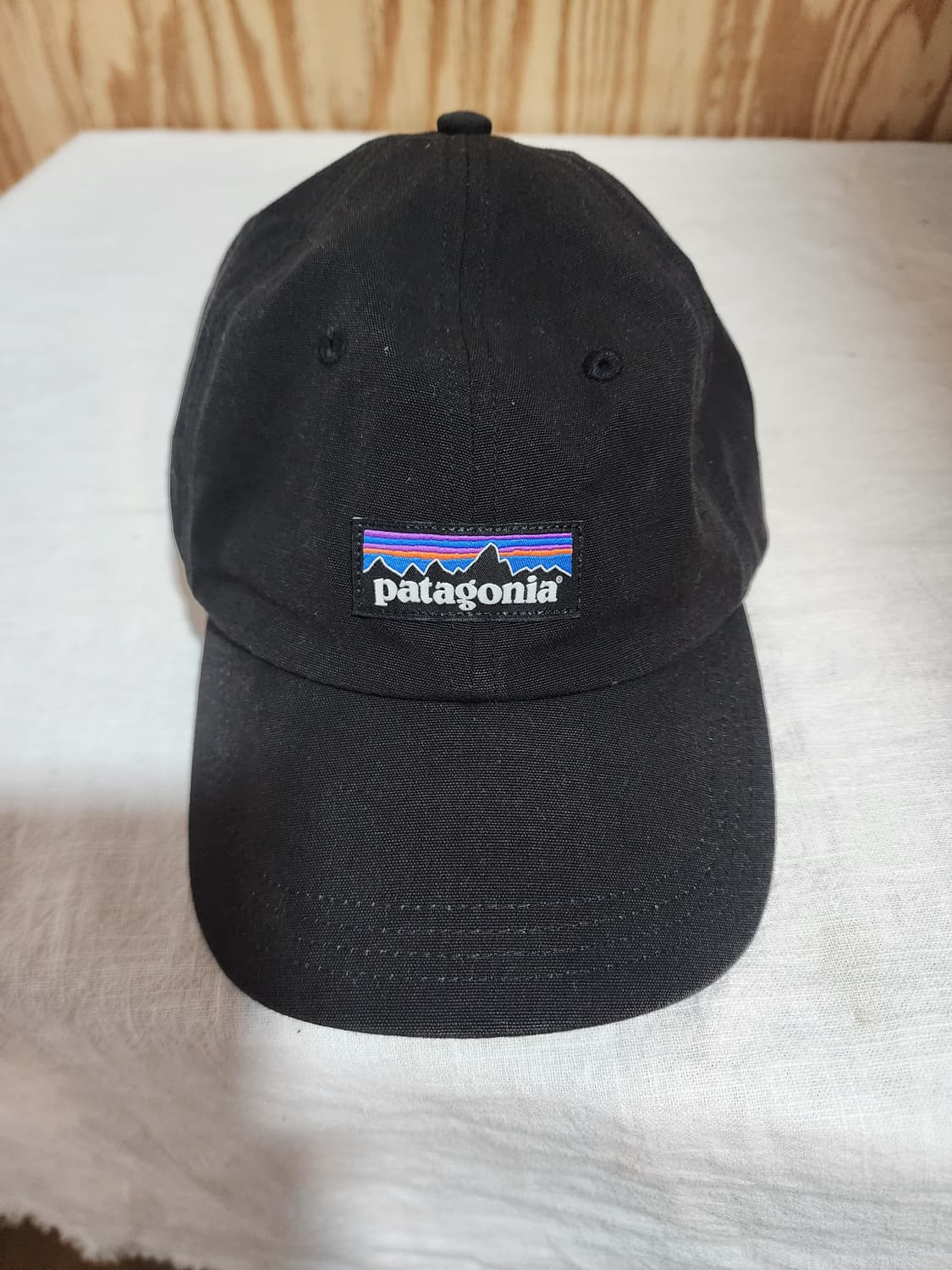 파타고니아 블랙 볼캡 모자 상품이미지1