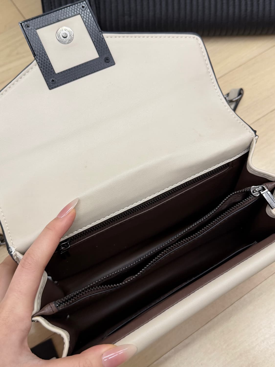 루즈앤라운지  소가죽 가방 상품이미지5