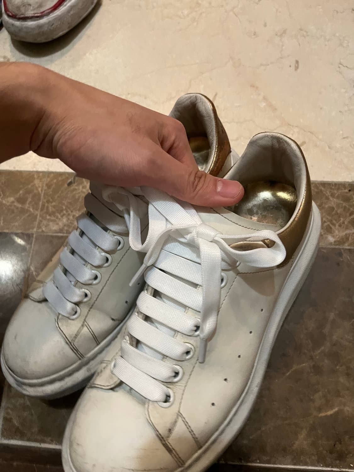 알렉산더 맥퀸 골드 40.5 (급처) 상품이미지2