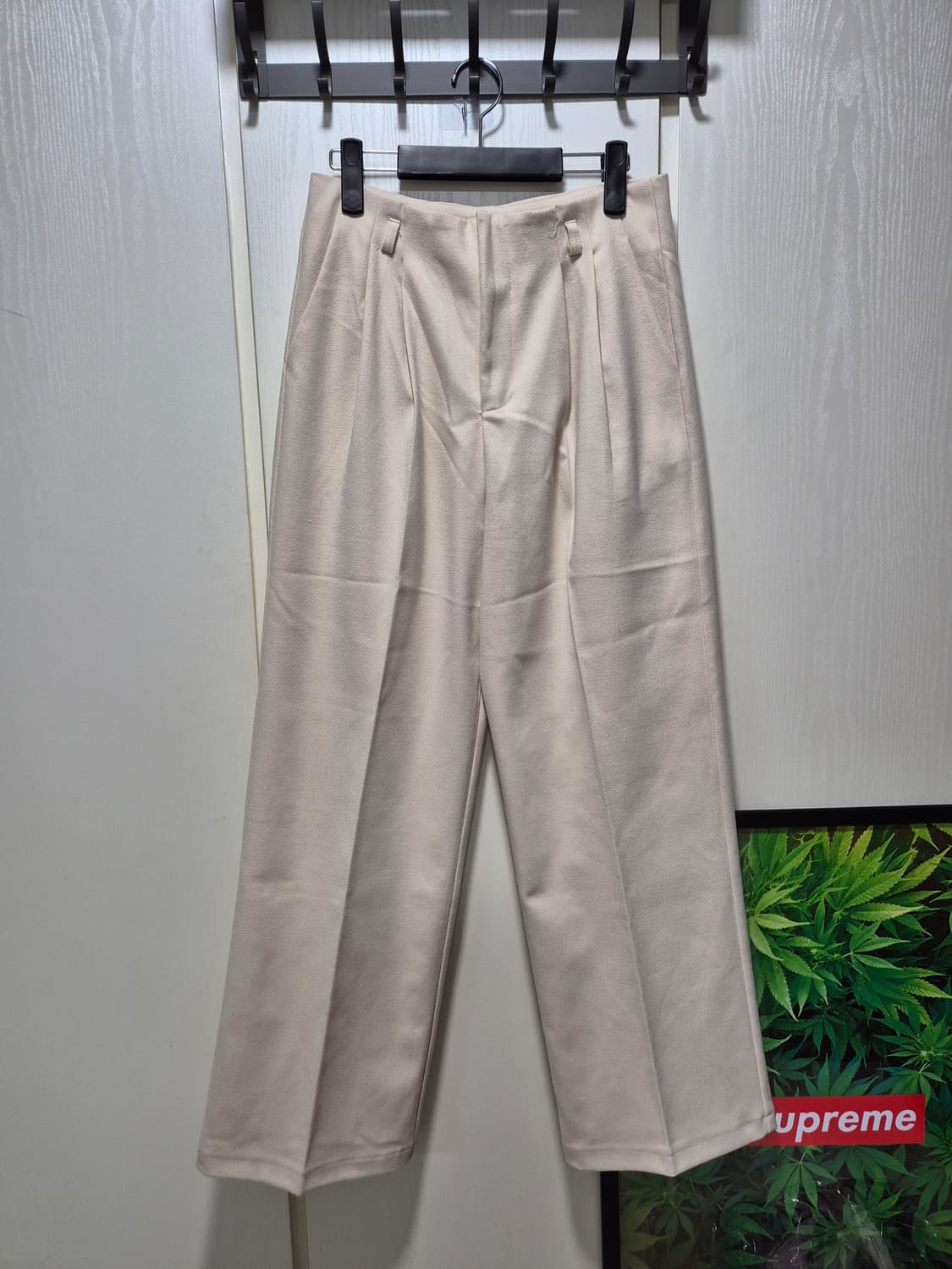 (세일) NAIN 아이보리 핀턱 와이드 팬츠 상품이미지1