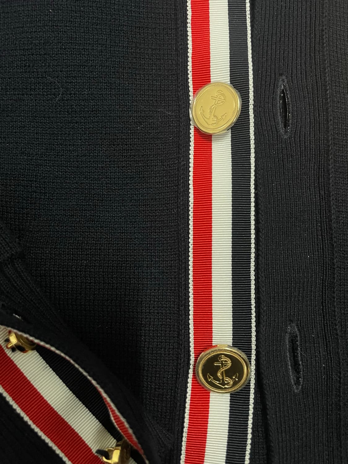 [신형/구성품] 톰브라운 사선완장 밀라노스티치 금장 가디건 [2] 상품이미지5