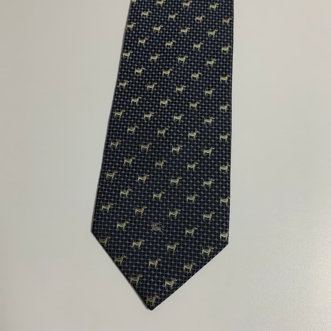 버버리(BURBERRY) 명품 도그패치 클래식넥타이 100실크 A+등급 상품이미지10